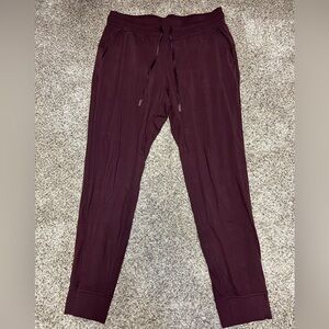 Lululemon Ready To Rulu Jogger! (Maroon/Burgundy) Fantastic condition